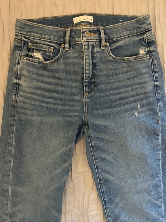 LOFT Denim - LOFT "The Skinny" Distressed Medium Wash Jeans Raw Hem Size 27 / 4